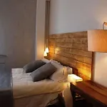 231 Via Roma *