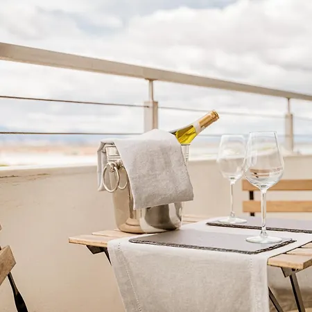 231 Via Roma Apartament *